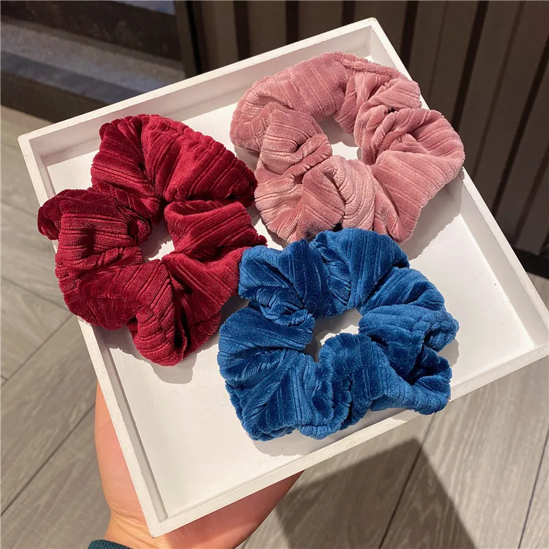 12881035006_1889205463