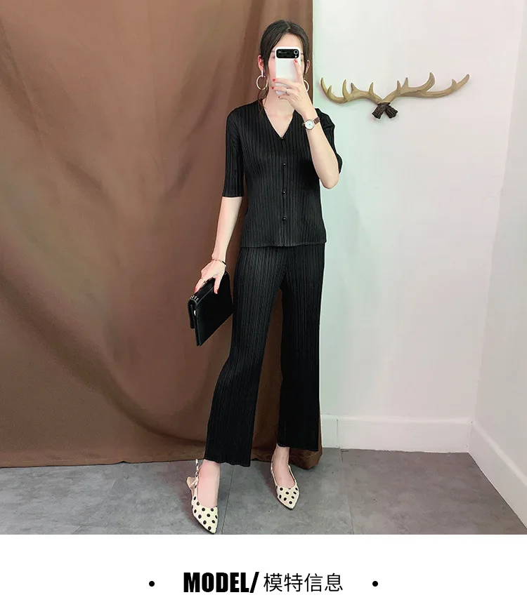 Miyake fold куртка с v-образным вырезом Осень Новая мода темперамент плиссированная куртка тонкая куртка