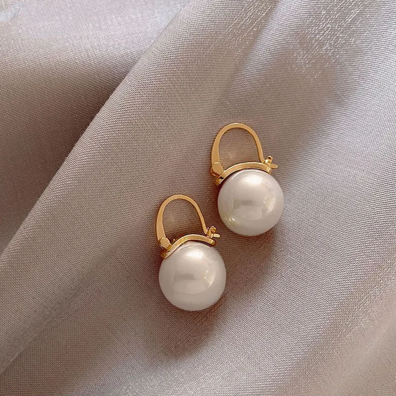 2021 New Elegant Lady Style Pearl Pendant Earrings Fashion Simple Korean Woman's Jewelry Luxury Christmas Party Unusual Earrings
