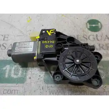 

WINDOW MOTOR FRONT RIGHT MINI CLUBMAN (R55) 2753722A2A Bosch 0130822375 2 PINS