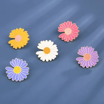 

G-DRAGON GD Celebrity Style Little Daisy Brooch Bag Ornament Korean-style Couples Badge INS Fashion Brooch Anti-Exposure Buckle