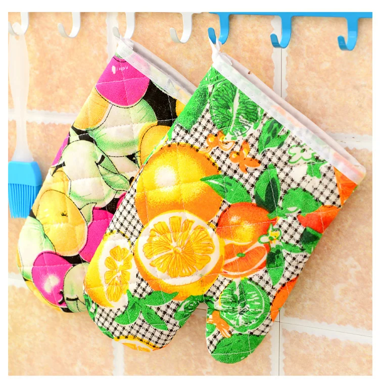 Microwave gloves thickened flower thickened heat proof oven gloves send a square heat shield
