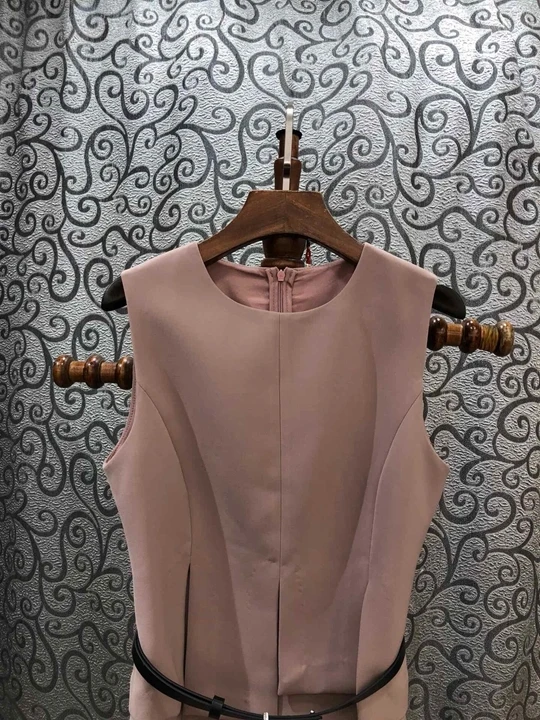 early autumn new female round neck back zipper buckle belt waist solid color sleeveless dress 905