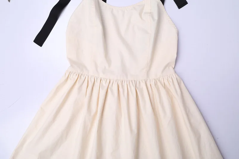 10903026259_2131638060