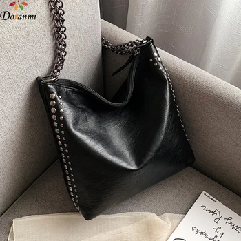 

DORANMI Classic Black Women's Bag Totes 2019 Crossbody Bag Female Rivet Messenger Large Capacity Shoulder Bag Bolsos Mujer BG079