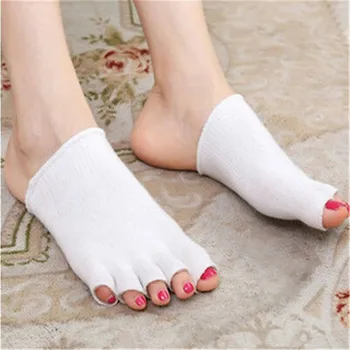 

1pair Toe Separator Soft 5-hole Hallux Valgus Straightener Orthodontic Silicone Toe Cover Foot Care Tool Orthopedic Insole