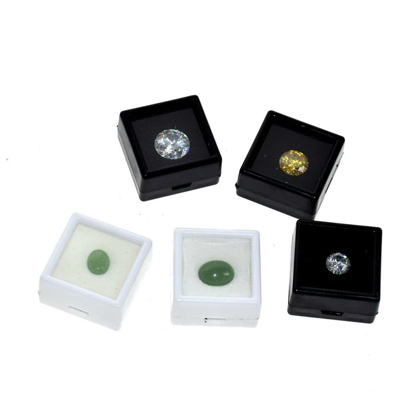 Caja de plástico para exhibición de diamantes, caja cuadrada de gemas blancas y negras con almohadilla de espuma colgante, 5 unids/lote