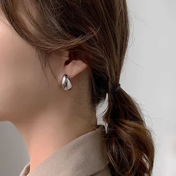 

Small Stud Earrings For Women Metal Gold Silver Color Piercing Earring Korean Ladies Elegant Quality Ear Jewelry 2020