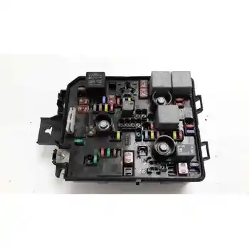 

39036045 BOX RELES/FUSES OPEL CORSA E