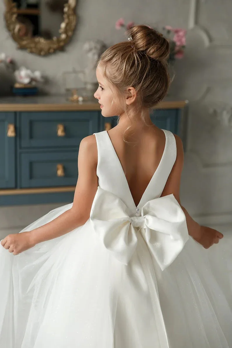 FATAPAESE Flower Girl Dress With Bow Long Train Flower Lace Pearls Dresses Satin Tutu First Communion Dress Ivory Girl Dress