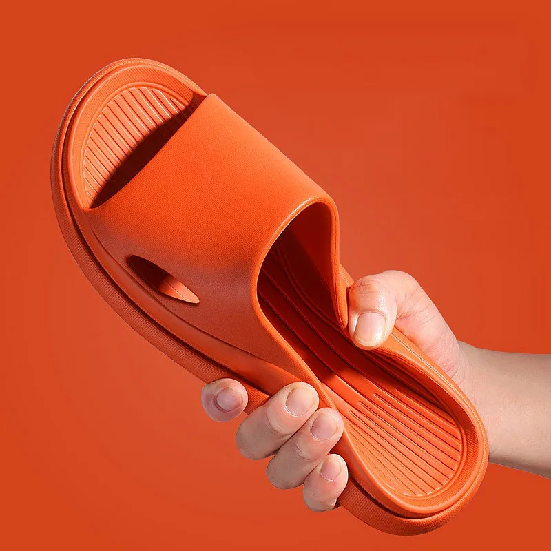 Sandalias elegantes para parejas, chanclas antideslizantes de suela gruesa para interiores y exteriores, zapatos de casa, zapatillas de baño