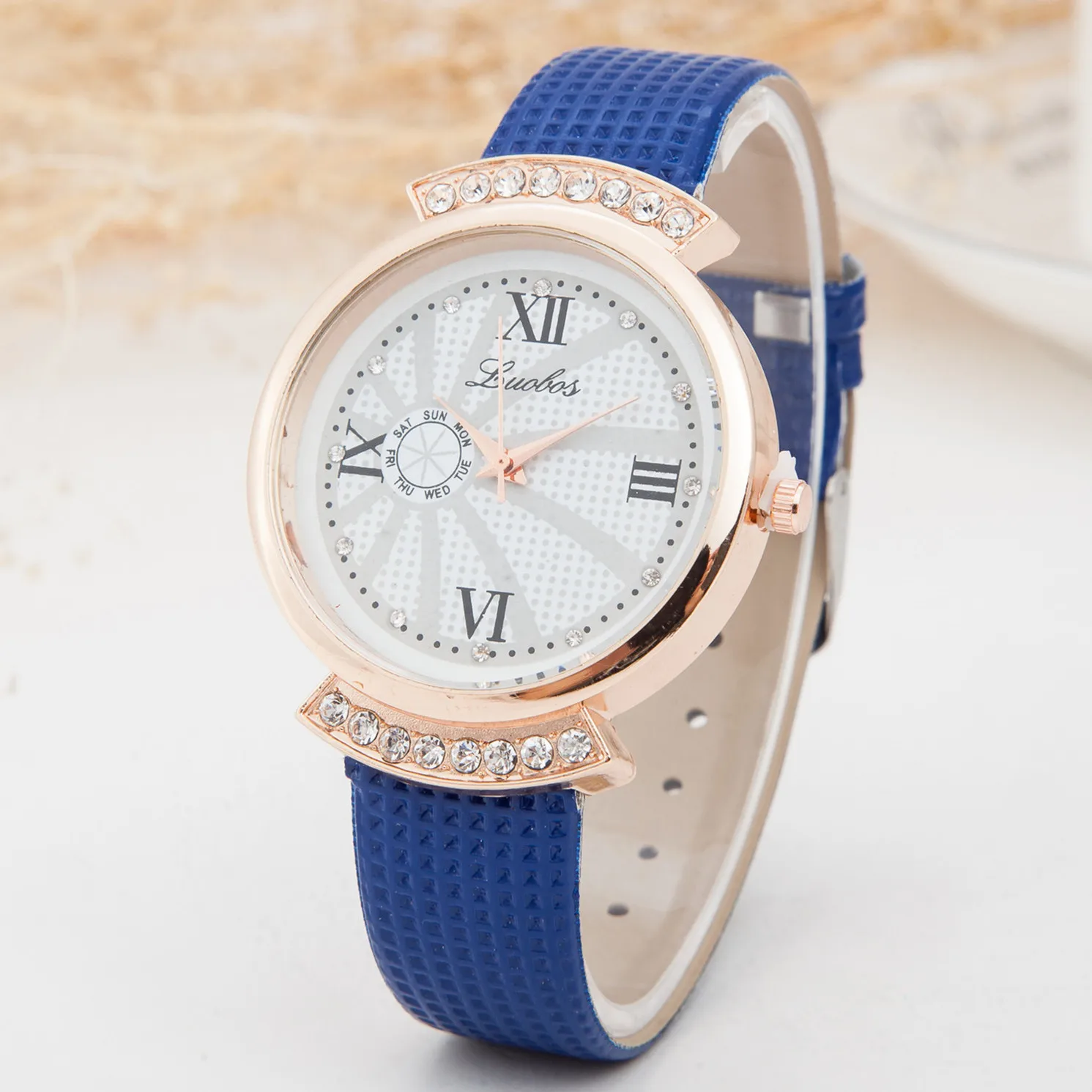 

Wechat Business Hot Selling Watch Cool Diamond Set Candy-shaped Watchcase Grid Belt Watch Rome Measuring Women's Watch