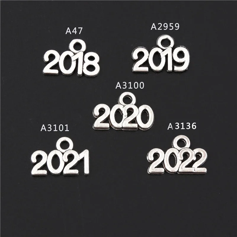 50 шт. подвески серебристого цвета в виде букв 2018/2019/2020/2021/2022 цифровой кулон