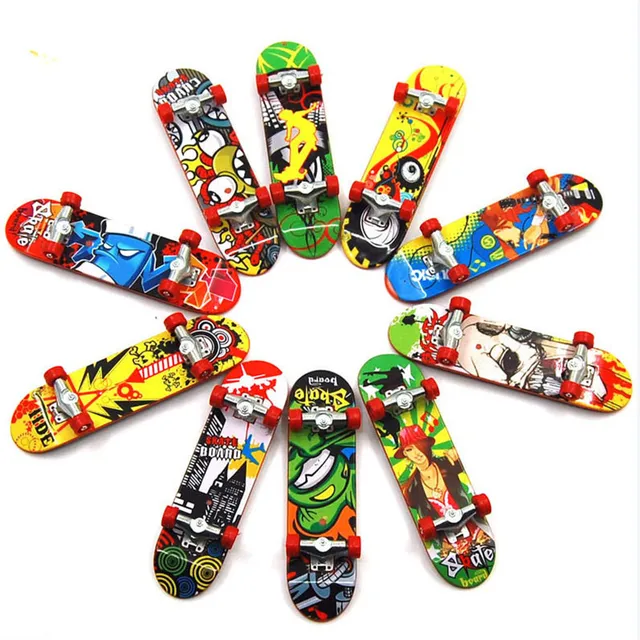 1 Set ABS Professional Fingerboard Toys Mini Finger Skateboard PU Non-slip Frosted Mat Finger Skateboarding Toy for Children 2