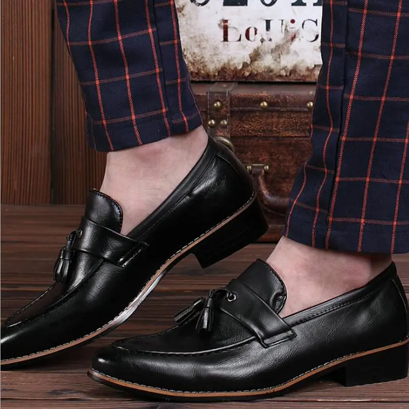 

New fashion elegant oxford shoes Men tassel leather italian formal dress office loafers Dress Business Shoes 452