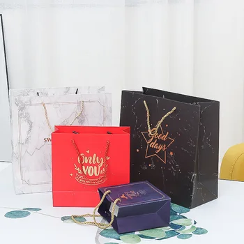 

Gift Bag packaging Customized Square Paper gift bags with handles Fashion Shopping Bag Wholesale party favors paper bags 10pcs