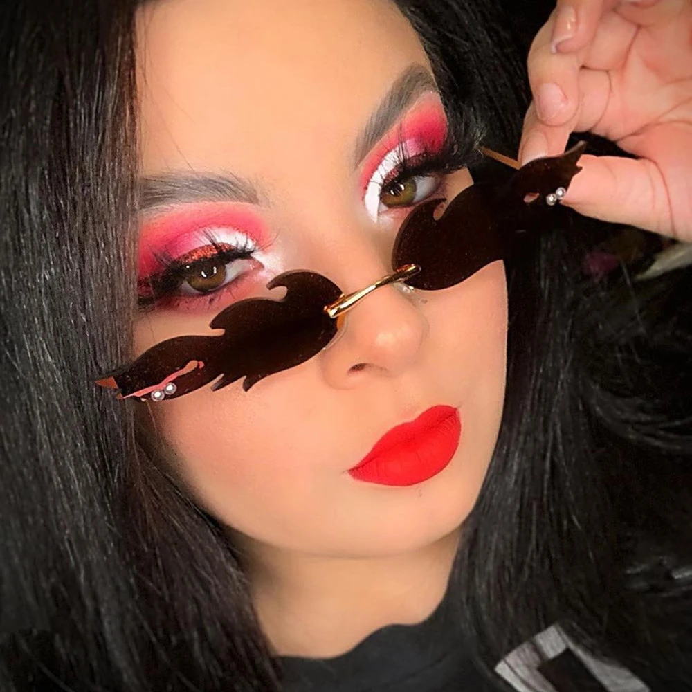 

QPeClou 2020 New Fashion Flame Mirror Sunglasses Women Small Frame Color Sun Glasses Men Fire Party Shades Female Oculos De Sol