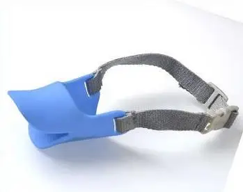 Blue Силиконовая намордник для собак, регулируемая намордка для собак, милая утка, защита от укусов, лай для собак - Цвет: Blue