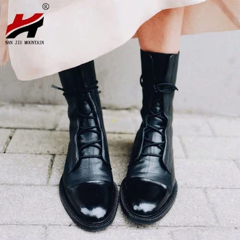 

NAN JIU MOUNTAIN Leather Stitching Martin Boots Lace Up Pointed Short Boots Flat women's Boots Winter Classic Black