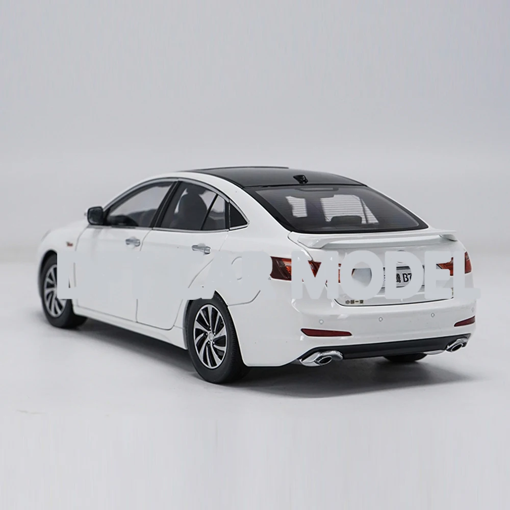 1:18 игрушечный автомобиль из сплава B70 модель детских игрушечных автомобилей авторизованный детский игрушечный автомобиль