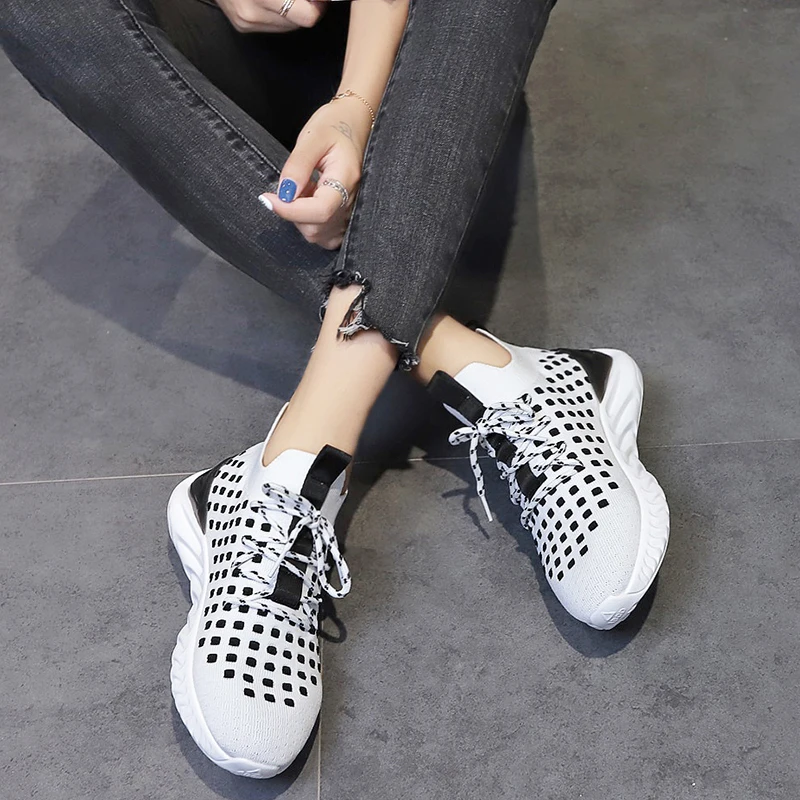Обувь с дышащей сеткой женские туфли, удобные резиновая обувь на плоской подошве женская повседневная обувь на шнуровке; кроссовки Женские туфли-лодочки Осенняя женская обувь