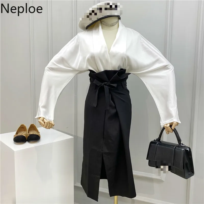 Женская офисная блузка Neploe однотонная с v-образным вырезом и длинными рукавами