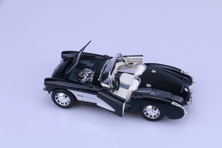 Maisto 1: 24 модель автомобиля из сплава 1957 Chevrolet Corvette модель автомобиля
