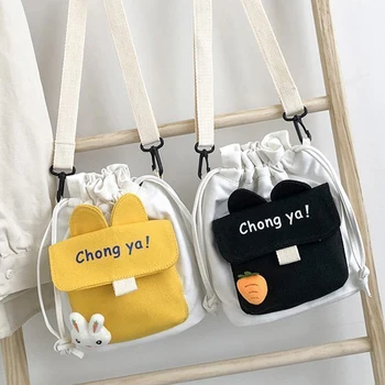 

2020 Women's Bag Trend New Crossbody Bags Canvas Bag Letters Black And White Cute Student Fashion Casual Female Shoulder Bag