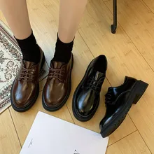 Женская обувь в стиле дерби; женская обувь на каблуке с закрытым носком в британском стиле; сезон осень; женская обувь с круглым носком; повседневные кожаные кроссовки на каблуке