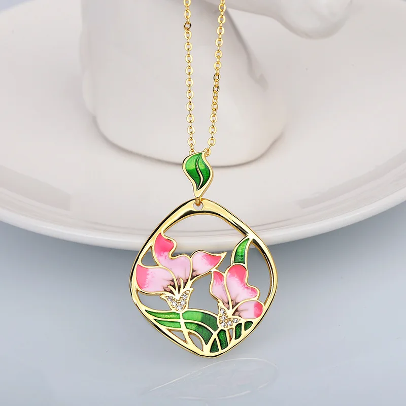 

Bohemia Temperament Elegant Pendant Necklace for Women Pink Enamel Lotus Flower Charm Short Chain Trendy Wedding Jewelry