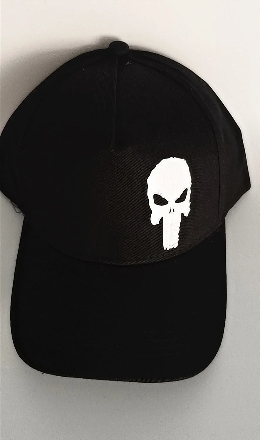

MARVEL - Printed PUNISHER SKULL SYMBOL BASEBALL SNAPBACK CAP (NEW)