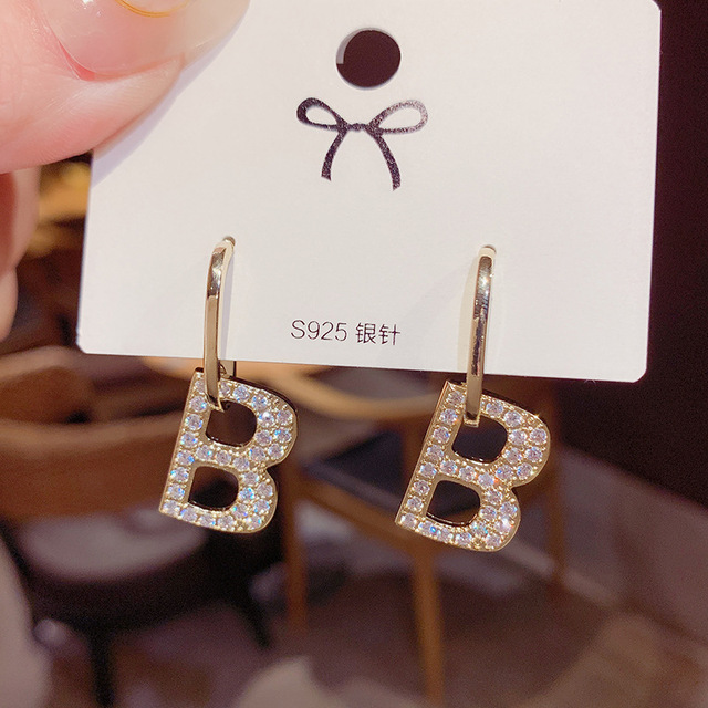 Asymmetric Korean Style Popular Design Long Earrings Hollow Circle Diamond Gold Pearl Pendantes Earrings For Woman Jewelry