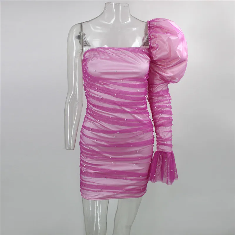 Feditch Новое Женское платье с вырезом лодочкой на одно плечо с рюшами мини-платье сексуальное жемчужное Сетчатое платье с пышными рукавами наряд знаменитости короткое розовое вечернее платье