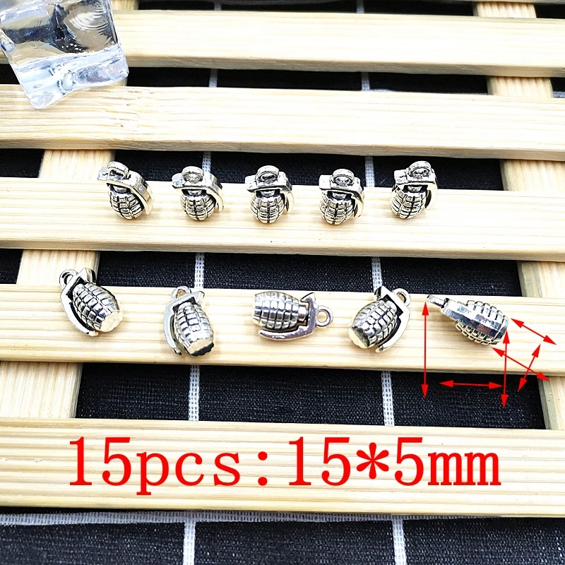 

15pcs / 1Pack Personality Jewelry Pendant Accessories Silver Bomb V Model Metal Jewelry Keychain Necklace Ornament