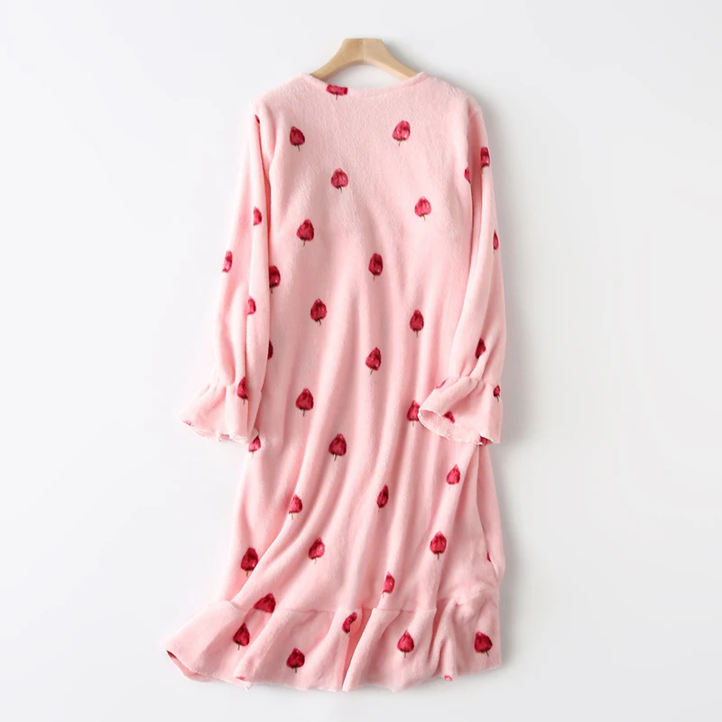 Зимние Женские Фланелевые ночные рубашки с рисунком розового яблока, теплые мягкие флисовые плюшевые спальные халаты, кружевные дизайнерские спальные халаты с оборками