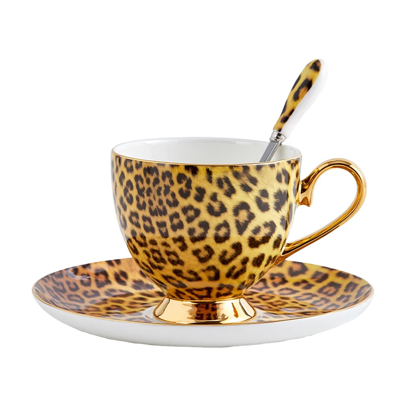 Coffee-Cup-Set-Ceramic-Mug-Bone-China-Porcelain-Drinkware-Tea-Cups-And-Saucer-Sets-Coffeeware-Free.jpg Kávécsésze Készlet Kerámia Bögre Csont Porcelán Ital Teáscsészék És Csészealj Szett Kávéfőző Otthoni Dekoráció - Image 6