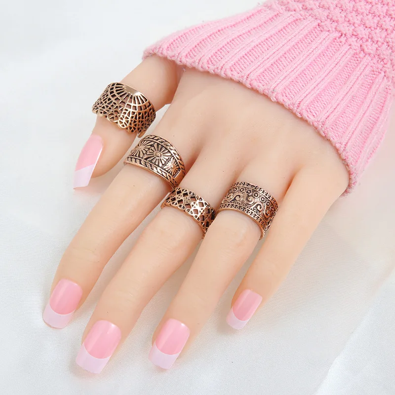 3878349834_2077696031