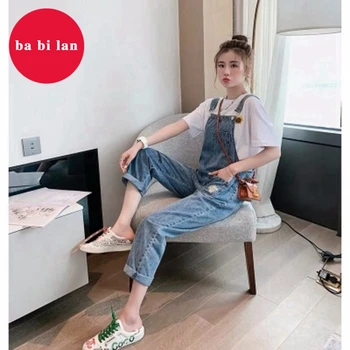 

2020 new fashion denim overalls women's high waist Korean version of loose small daisy embroidery age-reducing straight nine-poi