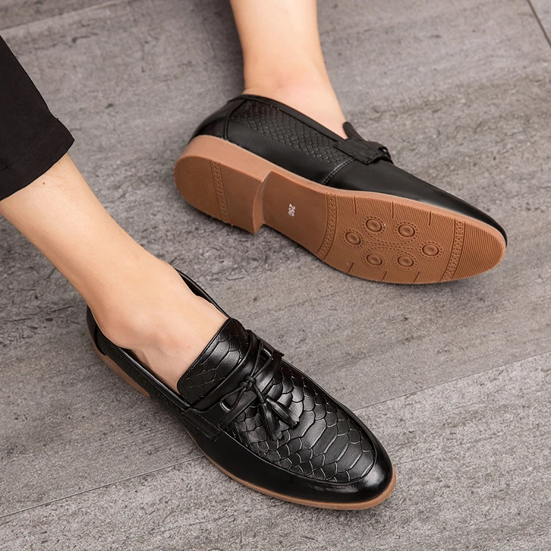 Casual Leather Loafer Shoes Men Soft Comfortable Driving Shoes Men Moccasins Footwear Mokasin Kasual For Men Schoenen 5#15/20E50