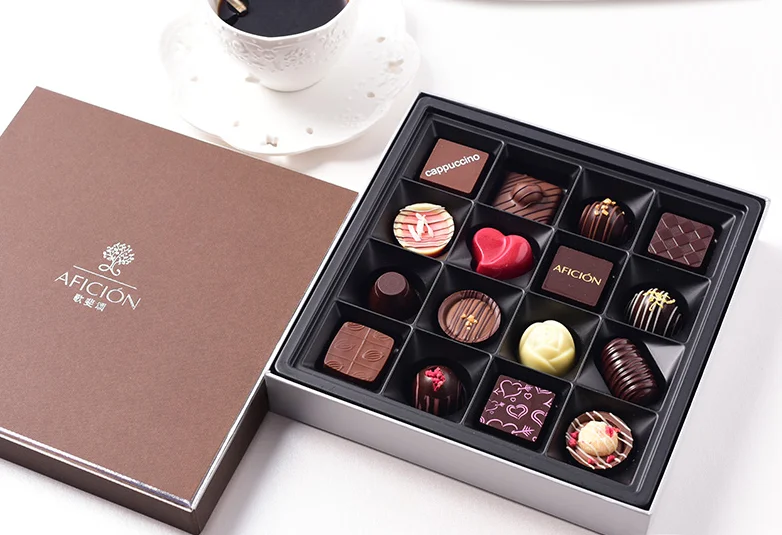 Custom Luxury Gift Paper Chocolate Packing Box manufacturer Magnetic Chocolate gift packaging boxes with insert ---PX2001 gift box