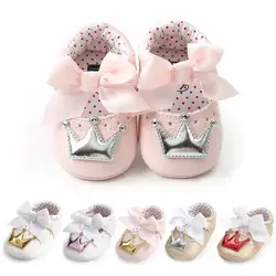 Новорожденная детская обувь для младенцев корона для девочек принцесса шапка из искусственной кои = жи Prewalkers мягкая подошва