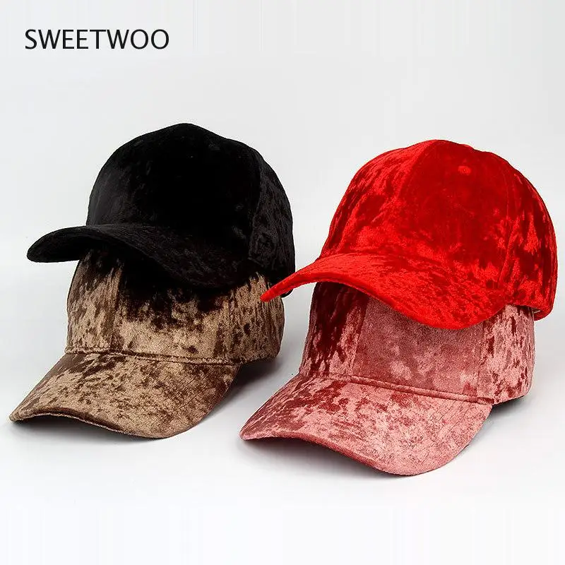 

2021 New Autumn Winter Fashion Gold Velvet Thickened Baseball Caps Travel Warm Windproof Couple Caps Baseball Cap hat