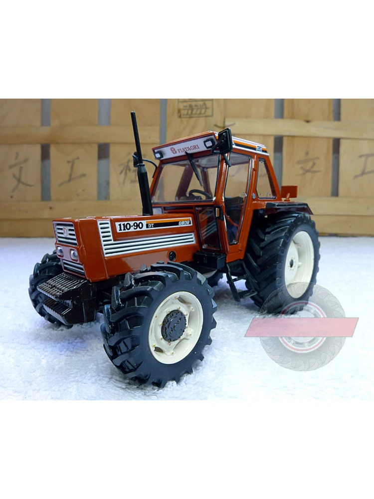 Fiat 110-90 New Holland Tractor Model Boy Toy For 1/32 Scale Alloy Simulation Machinery Agricultural Engineering Vehicle |