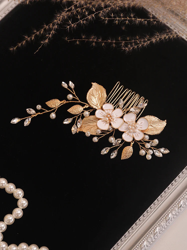 Vintage Gold Flower Leaves Bridal Hair Comb Chic Noble Women Ornaments Bride Headwear Wedding Hair Accessories
