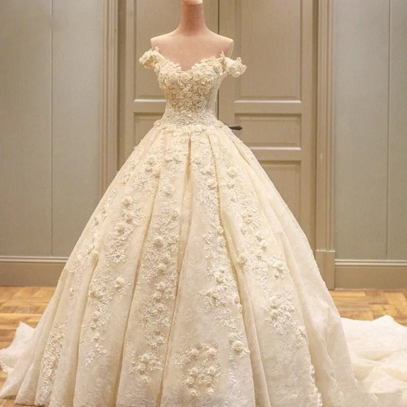 ^Cheap Verbazingwekkende 2020 Mouwloze Baljurk Trouwjurk Lace Geappliceerd Bloemen Off Schouders Tulle Wedding Jurken Met Kant-Up Back ^Cheap Verbazingwekkende 2020 Mouwloze Baljurk Trouwjurk Lace Geappliceerd Bloemen Off Schouders Tulle Wedding Jurken Met Kant-Up Back