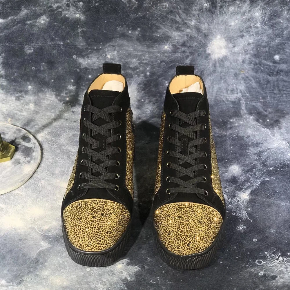 

Top High Top Leisure Shoe Black Suede Leather Gold Rhinestone Rivet Red Bottoms For Men Sports Shoes Sneakers Flat Loafers