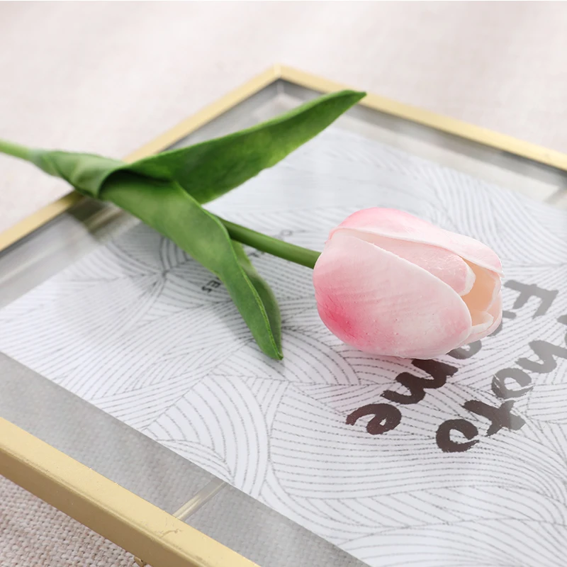 light pink 1PC Real Touch Tulips Artificial Flowers Latex Artificial Bouquet Fake Flower Mini Tulip For Home Wedding Decoration Flowers - Цвет: light pink