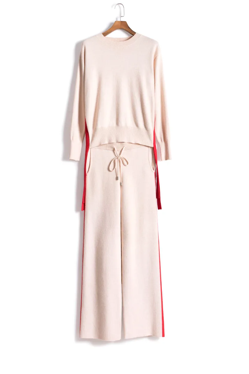 9526025470_953640708