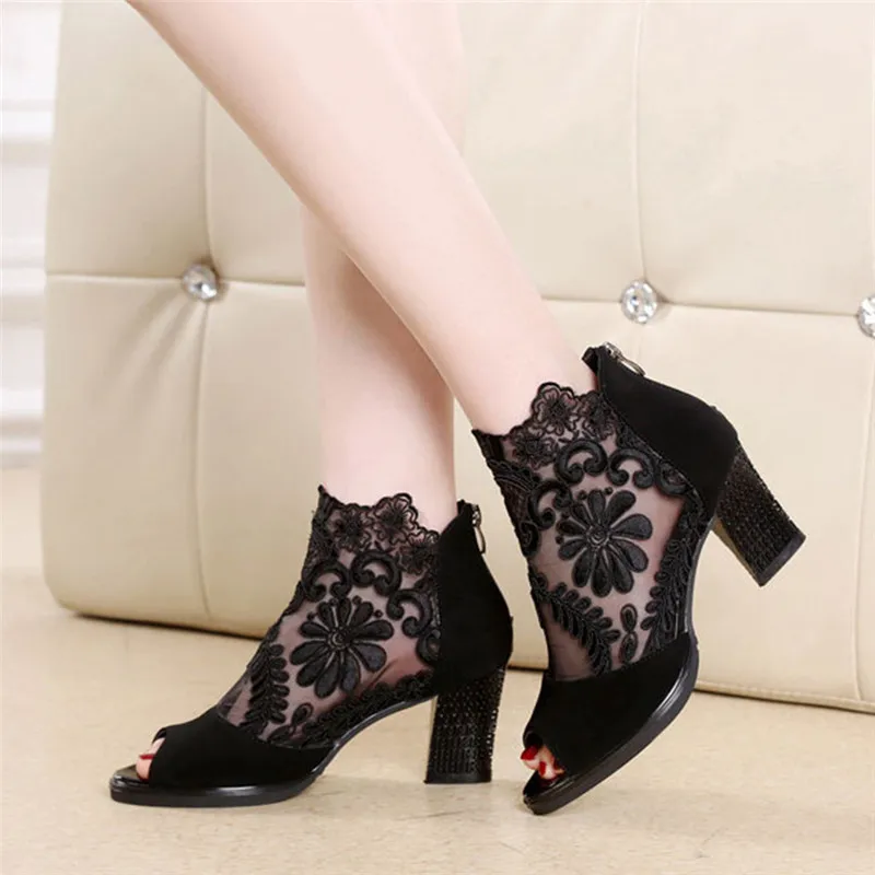 

Lucyever Women Sandals Square High Heel Summer Shoes Woman Sexy Flower Lace Hollow Peep Toe Gladiator Sandalias wxz293