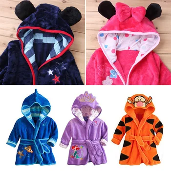 

2020 Children Bathrobe Retail! Baby Pc 1 Boy / Girl Minnie And Mickey Soft Velvet Robe Pajamas Coral New Kids Dress Baby Clothes